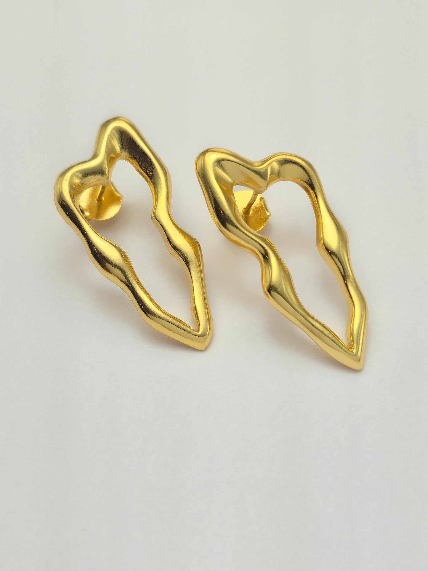 Brinco Coração Orgânico Dourado