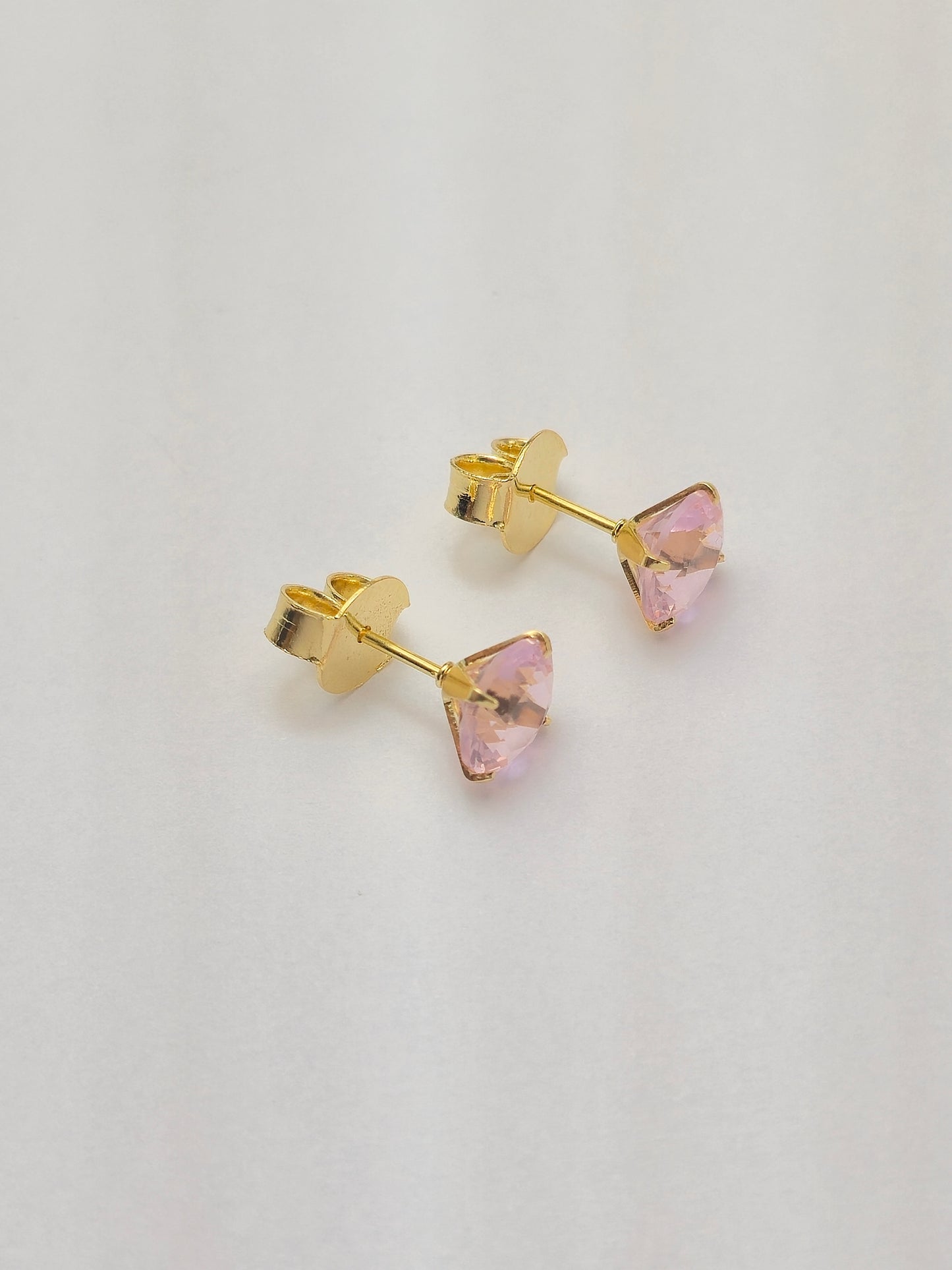 Brinco Ponto de Luz Triangular Rosa