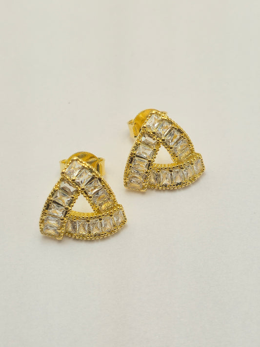 Brinco Triangular Cravejado Dourado