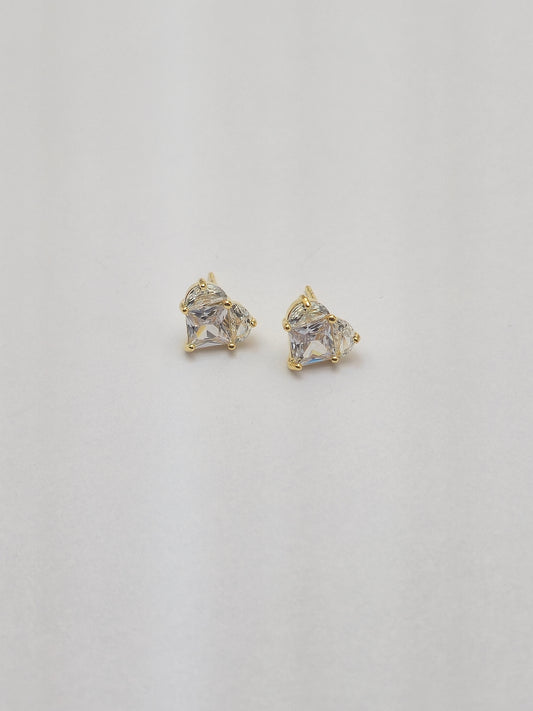 Brinco Ponto de Luz Coração Zircônia 6 Garras Banhado
