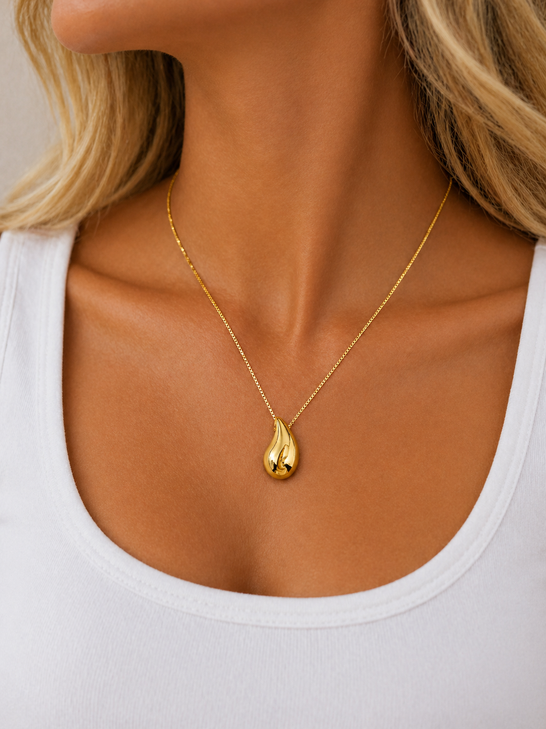 Colar Gota Lisa Banhado a Ouro