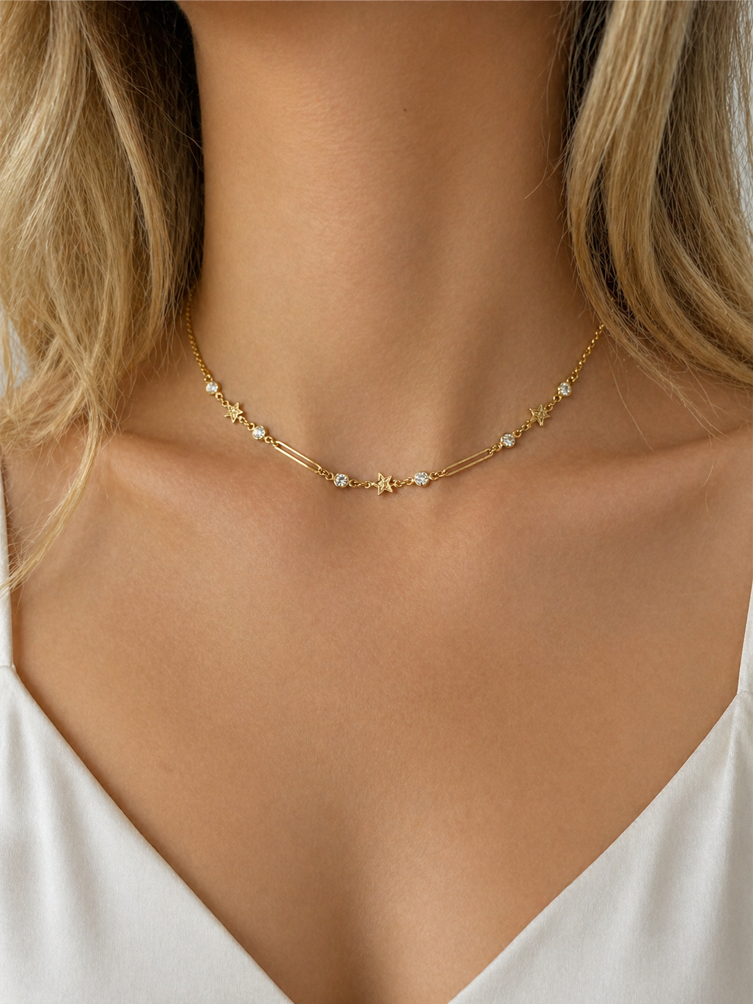 Colar Estrelas e Zircônias Banhado a Ouro