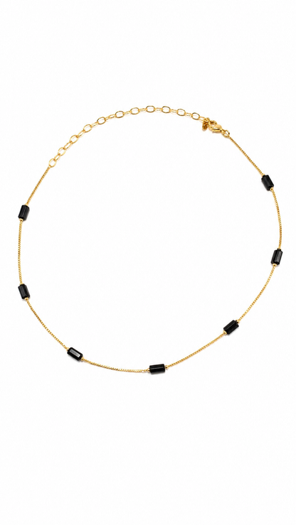 Colar Pedras Negras Banhado a Ouro